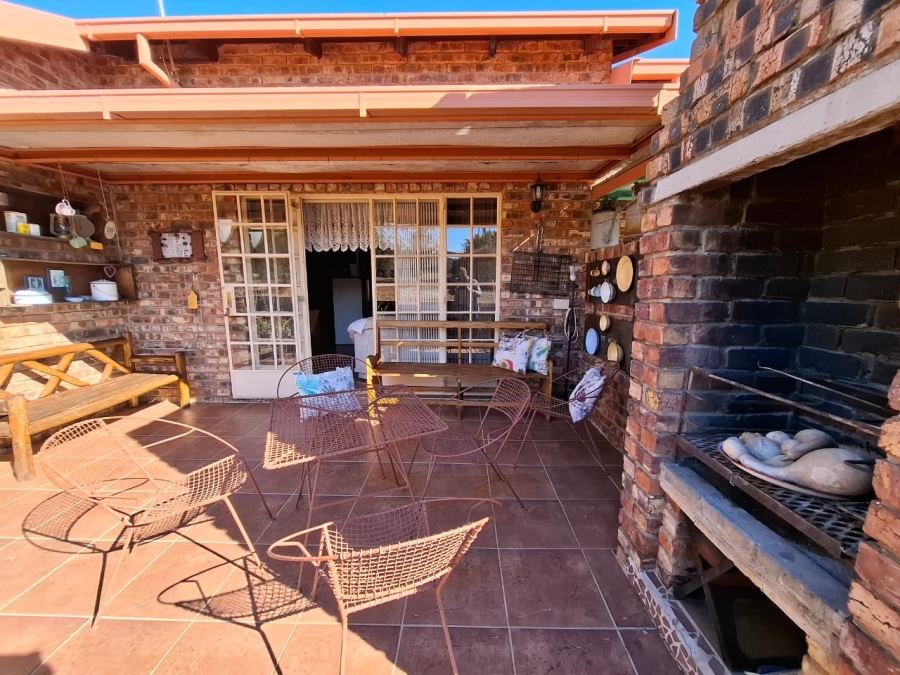 2 Bedroom Property for Sale in Uitsig Free State